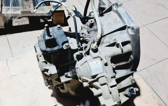 Ford Fusion Automatic gearbox 1748466