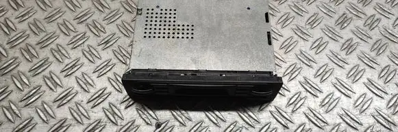 Radio/CD/DVD/GPS head unit