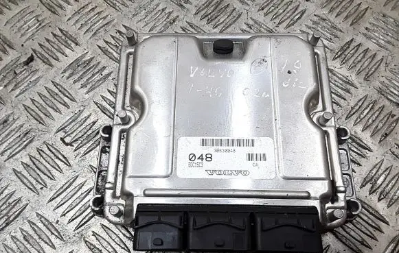 Volvo S40, V40 Engine control unit/module 30630048 0281010441