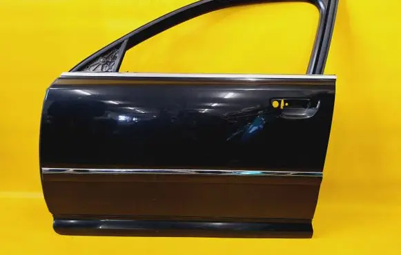 Audi A8 S8 D3 4E Front door
