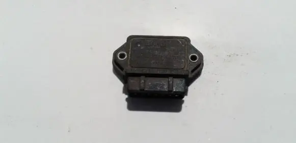 Audi 80 90 B2 Ignition amplifier control unit 211905351D