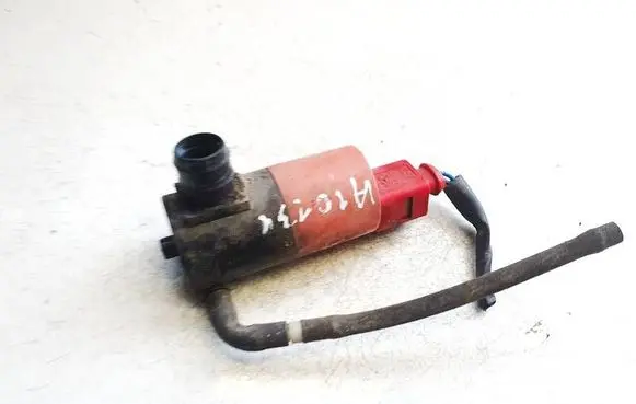 Toyota Yaris Windscreen/windshield washer pump 30358