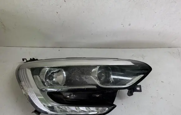 Renault Megane IV Headlight/headlamp