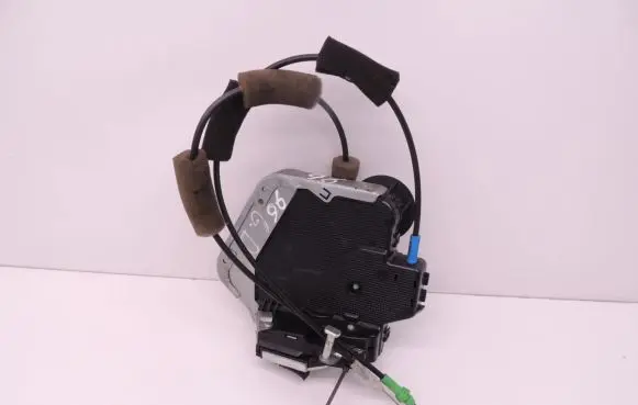 Lexus IS 220D-250-350 Rear door lock D96
