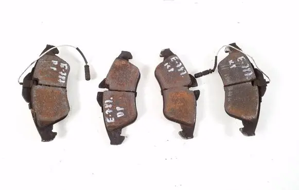 Volkswagen II LT Brake pads (front) 