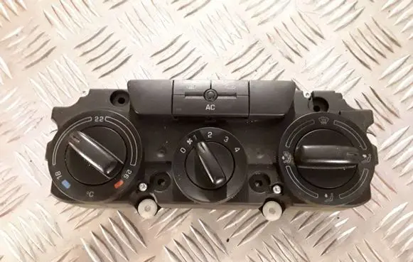Skoda Octavia Mk2 (1Z) Climate control unit 1Z0820047 5HB00886400