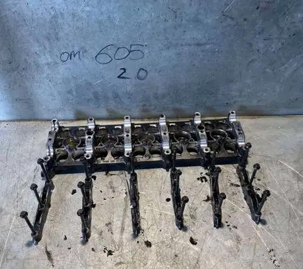 Mercedes-Benz E W124 Camshaft R6050160304