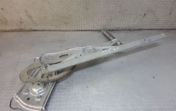 Renault Megane III Front window lifting mechanism without motor 966029102
