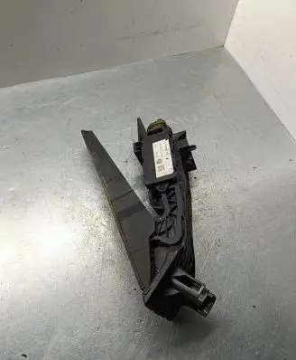 Volkswagen Golf Plus Accelerator throttle pedal 1K1721503M