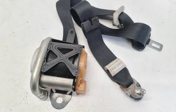Mazda CX-7 Front seatbelt 0438113