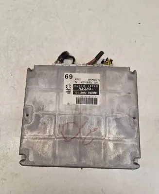 Toyota Avensis T250 Engine control unit/module 8966105690 MB1758006326 1758006326