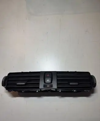BMW 4 F32 F33 Dash center air vent grill 9218552