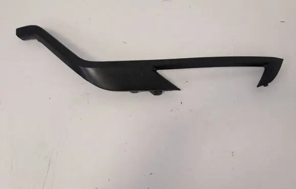 Volvo XC60 Front bumper splitter molding 32227911