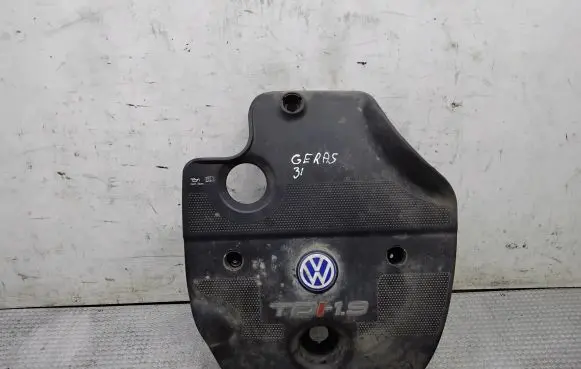 Volkswagen Golf IV Engine cover (trim)