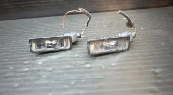 Volkswagen Golf V Number plate light