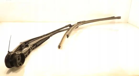 Ford Focus Front wiper blade arm
