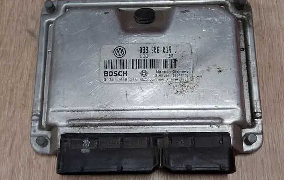 Volkswagen Sharan Engine control unit/module 038906019J
