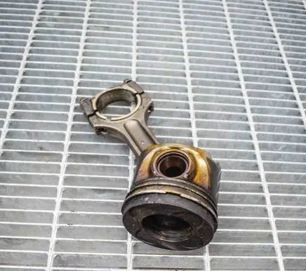 BMW 5 E60 E61 Piston 7792745
