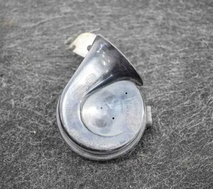 Volkswagen PASSAT B6 Horn signal 3C0951221
