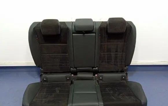 AC 428 Second row seats 