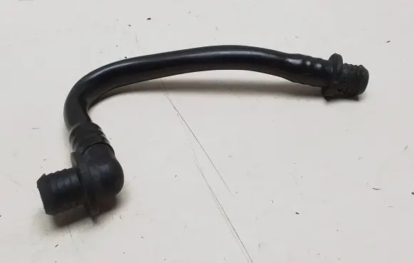 Audi A4 S4 B5 8D Vacuum line/pipe/hose 611813