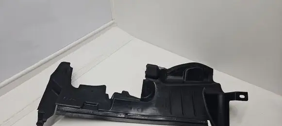 Dodge Charger Intercooler air guide/duct channel 68202657AB