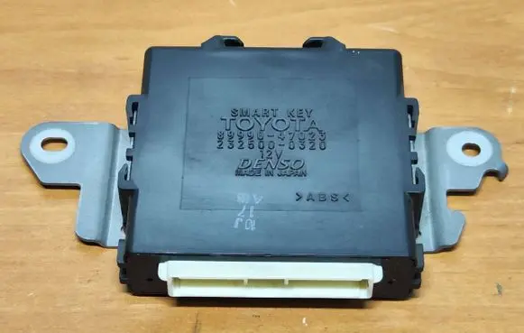 Toyota Prius (XW20) Other control units/modules 8999047023 2325000320
