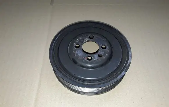 Mitsubishi Outlander Crankshaft pulley 03G105243