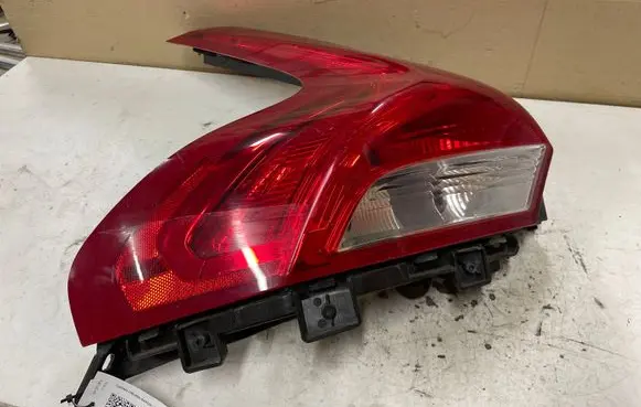 Volvo V40 Rear/tail lights 31283339 21220101