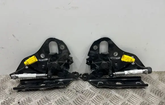Audi Q7 4M Engine bonnet/hood hinges 4M0823823 4M0823302B