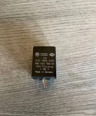 Volkswagen Golf III Other relay 431955535 5WD00378400