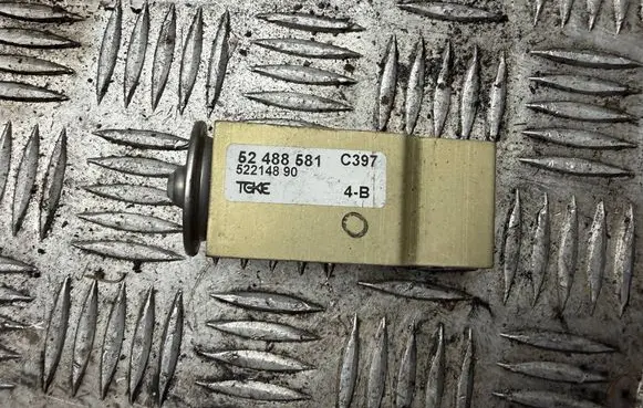Alfa Romeo GT Air conditioning (A/C) expansion valve 52488581