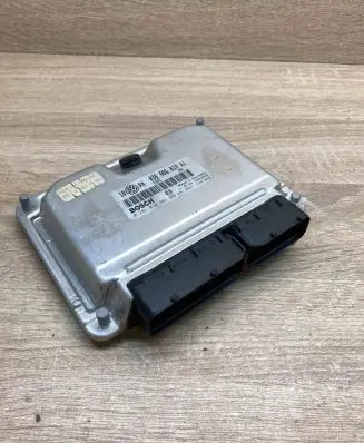 Volkswagen PASSAT B5 Engine control unit/module ECU 038906019AJ 0281010303