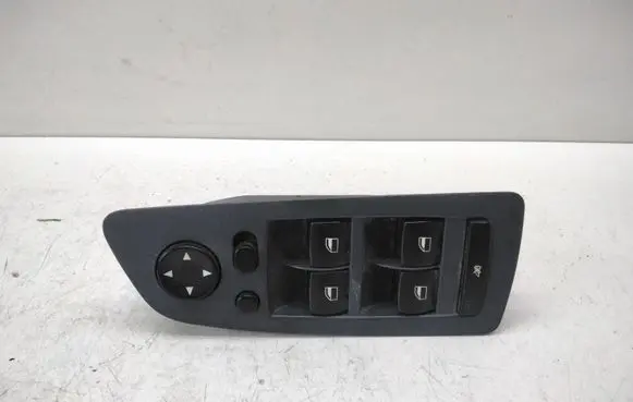 BMW 1 E81 E87 Electric window control switch 6970234