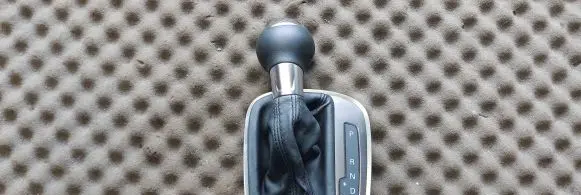 Audi Q3 8U Gear shifter/selector 8U2713139F