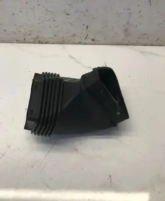 Audi A6 S6 C6 4F Air intake duct part 4F0129739B