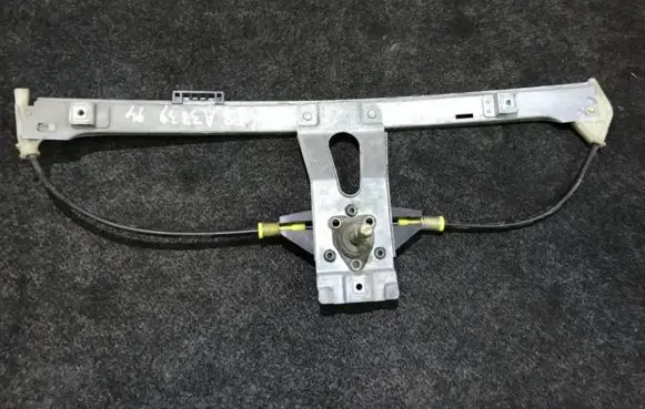 Volkswagen Golf III Front door window regulator with motor 