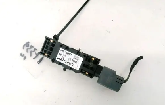 Jeep Grand Cherokee (WK) Airbag deployment crash/impact sensor 4462302081 04671779AC