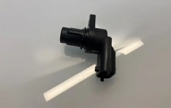 Mercedes-Benz E W211 Camshaft position sensor 0281002667 130116