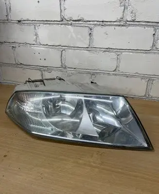 Skoda Octavia Mk2 (1Z) Headlight/headlamp VP4SHX