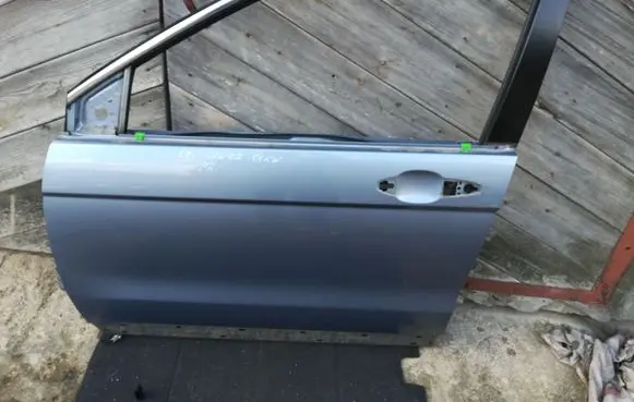 Honda CR-V Front door