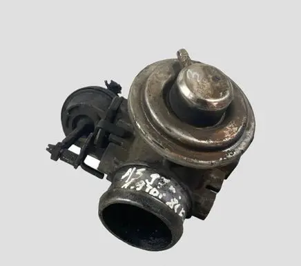 Volkswagen Golf IV EGR valve 038129637