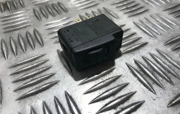 Opel Tigra A Headlight level height control switch 90483063