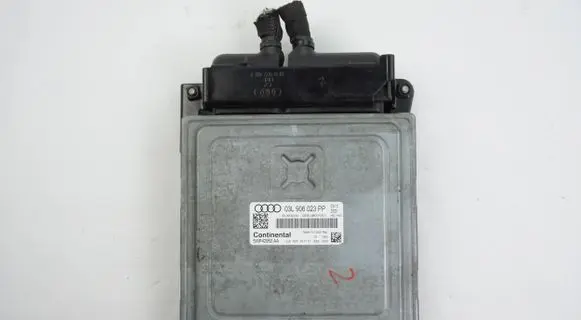 Audi A3 S3 A3 Sportback 8P Engine control unit/module 03L906023PP 5WP42950AA