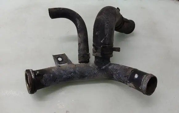 KIA Carens I Coolant pipe/hose