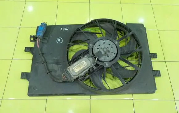 Mercedes-Benz B W245 Fan set 0130307011