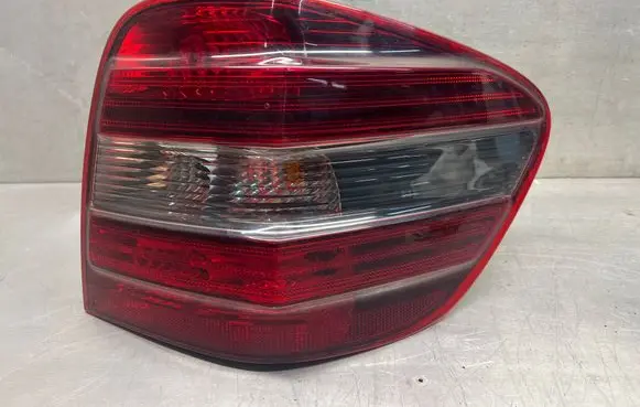 Mercedes-Benz ML W164 Rear/tail lights 404122R 404182R