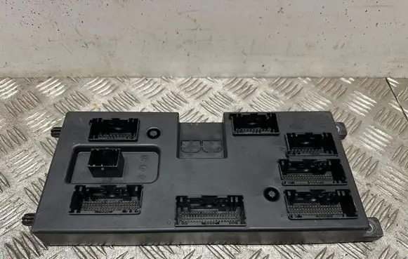 Land Rover Range Rover Sport L494 Comfort/convenience module 5AK714F10 JPLA14F041BG
