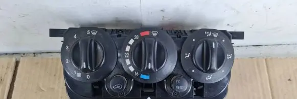 Mercedes-Benz Vaneo W414 Climate control unit A4144460228 Q031604 A414460228