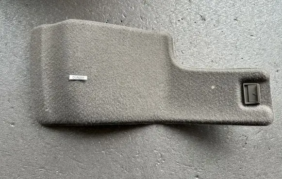 Nissan Patrol Y61 Other trunk/boot trim element 84952VB100